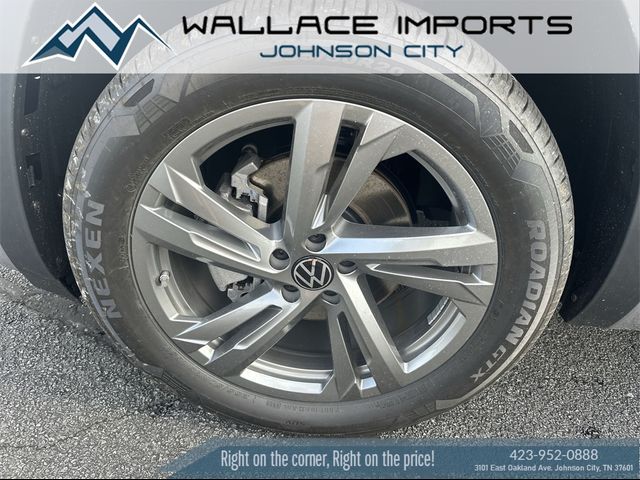 2024 Volkswagen Atlas Cross Sport 2.0T SEL R-Line