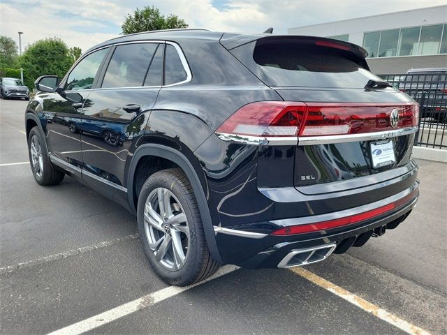 2024 Volkswagen Atlas Cross Sport 2.0T SEL R-Line