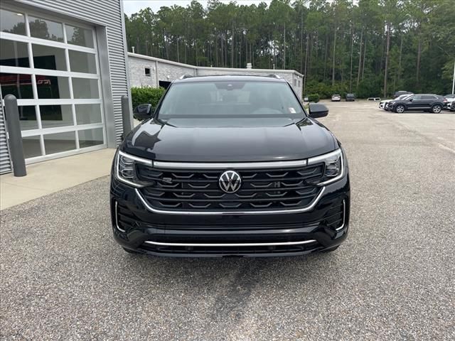 2024 Volkswagen Atlas Cross Sport 2.0T SEL R-Line