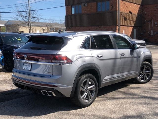 2024 Volkswagen Atlas Cross Sport 2.0T SEL R-Line