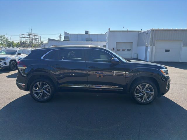 2024 Volkswagen Atlas Cross Sport 2.0T SEL R-Line