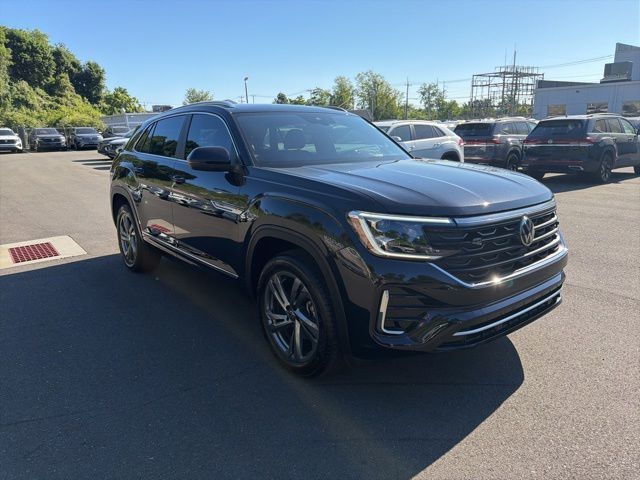 2024 Volkswagen Atlas Cross Sport 2.0T SEL R-Line