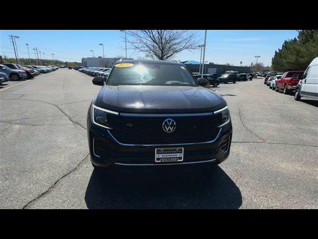 2024 Volkswagen Atlas Cross Sport 2.0T SEL R-Line