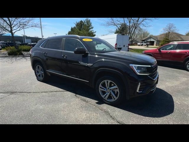 2024 Volkswagen Atlas Cross Sport 2.0T SEL R-Line