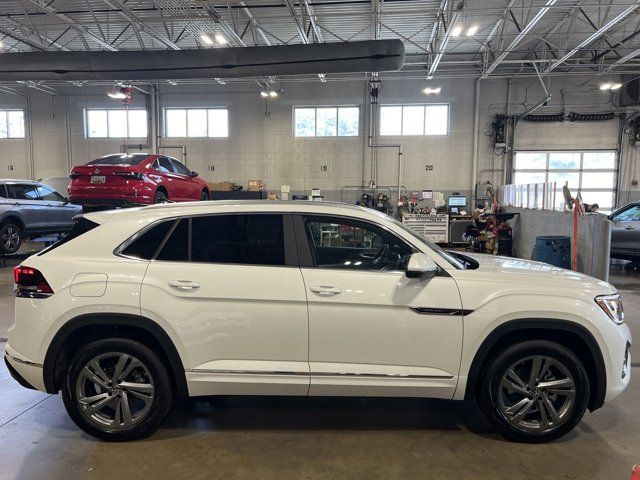 2024 Volkswagen Atlas Cross Sport 2.0T SEL R-Line