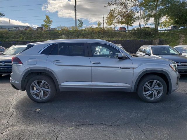 2024 Volkswagen Atlas Cross Sport 2.0T SEL R-Line