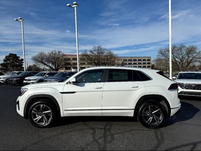 2024 Volkswagen Atlas Cross Sport 2.0T SEL R-Line