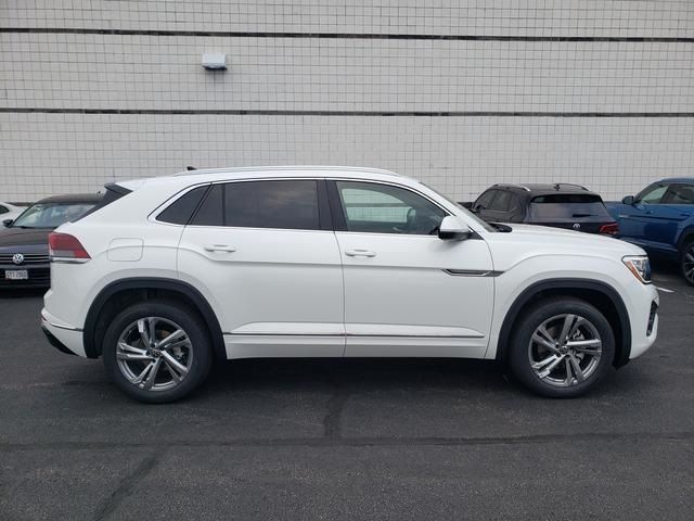 2024 Volkswagen Atlas Cross Sport 2.0T SEL R-Line