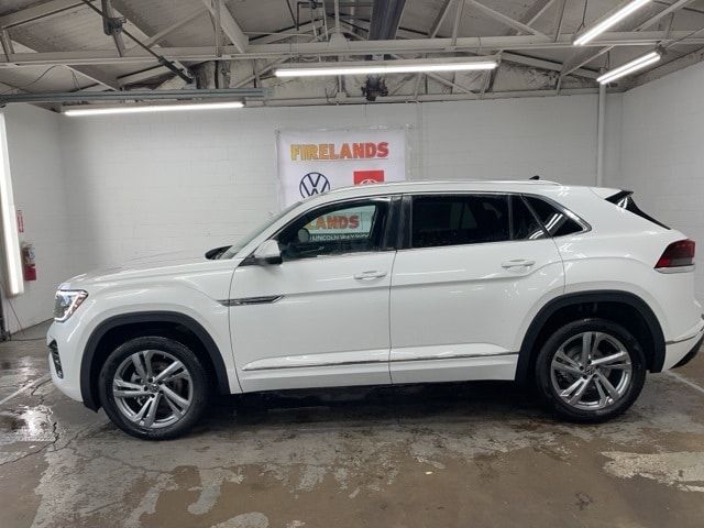 2024 Volkswagen Atlas Cross Sport 2.0T SEL R-Line