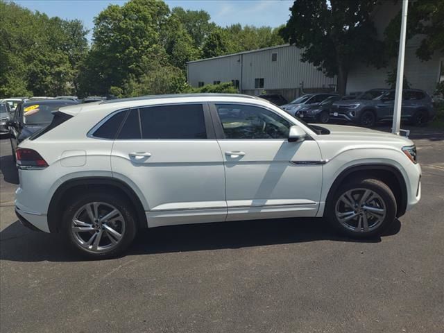 2024 Volkswagen Atlas Cross Sport 2.0T SEL R-Line