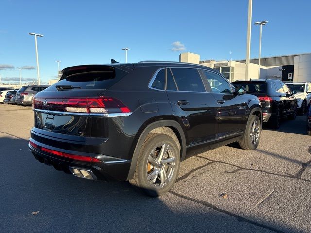 2024 Volkswagen Atlas Cross Sport 2.0T SEL R-Line