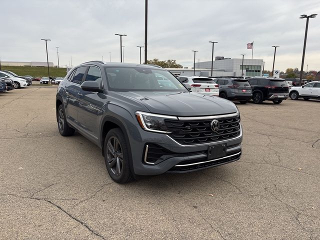 2024 Volkswagen Atlas Cross Sport 2.0T SEL R-Line