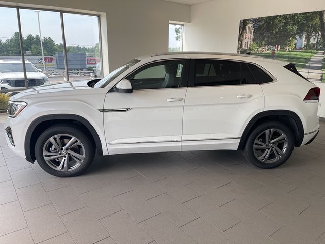 2024 Volkswagen Atlas Cross Sport 2.0T SEL R-Line