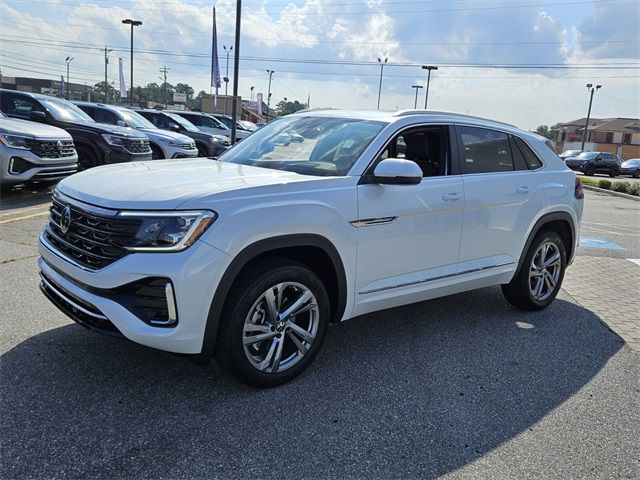 2024 Volkswagen Atlas Cross Sport 2.0T SEL R-Line