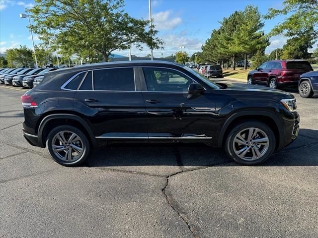 2024 Volkswagen Atlas Cross Sport 2.0T SEL R-Line