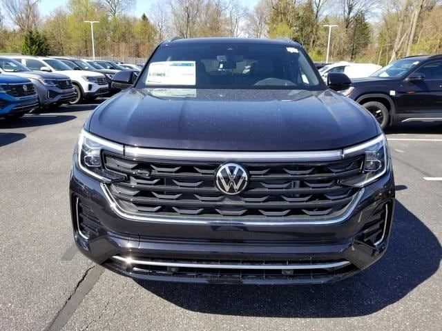 2024 Volkswagen Atlas Cross Sport 2.0T SEL R-Line