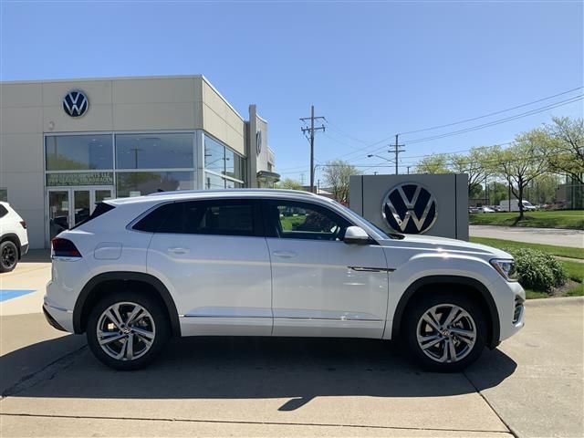 2024 Volkswagen Atlas Cross Sport 2.0T SEL R-Line