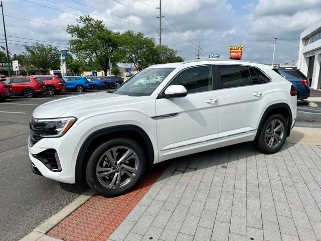 2024 Volkswagen Atlas Cross Sport 2.0T SEL R-Line