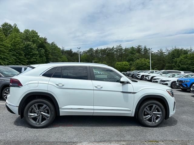 2024 Volkswagen Atlas Cross Sport 2.0T SEL R-Line