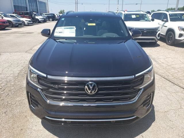 2024 Volkswagen Atlas Cross Sport 2.0T SEL R-Line