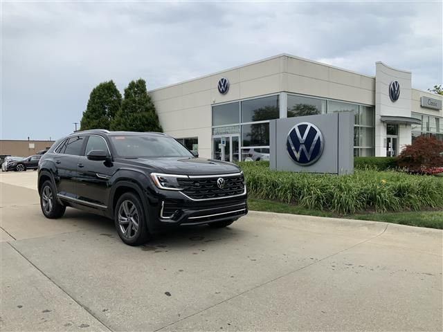 2024 Volkswagen Atlas Cross Sport 2.0T SEL R-Line