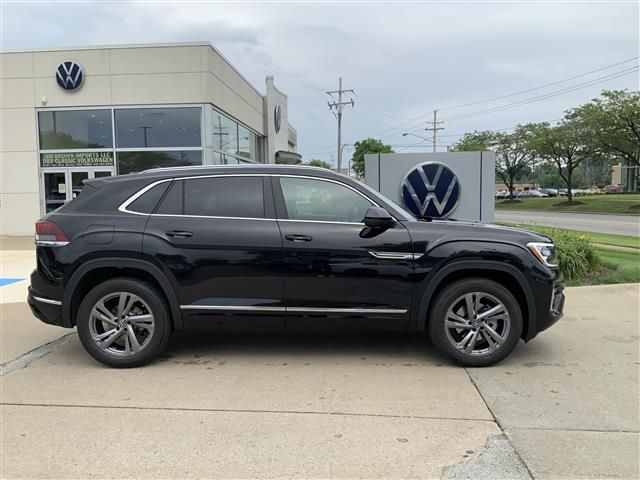 2024 Volkswagen Atlas Cross Sport 2.0T SEL R-Line