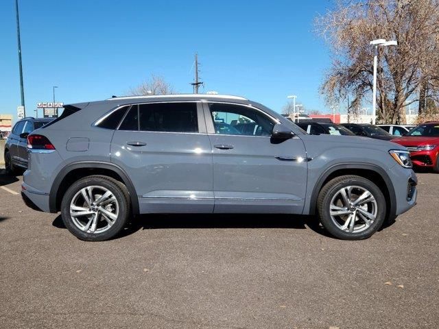 2024 Volkswagen Atlas Cross Sport 2.0T SEL R-Line