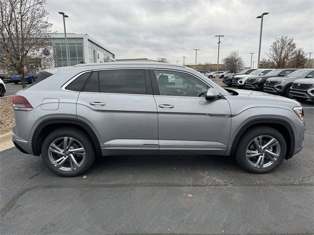 2024 Volkswagen Atlas Cross Sport 2.0T SEL R-Line