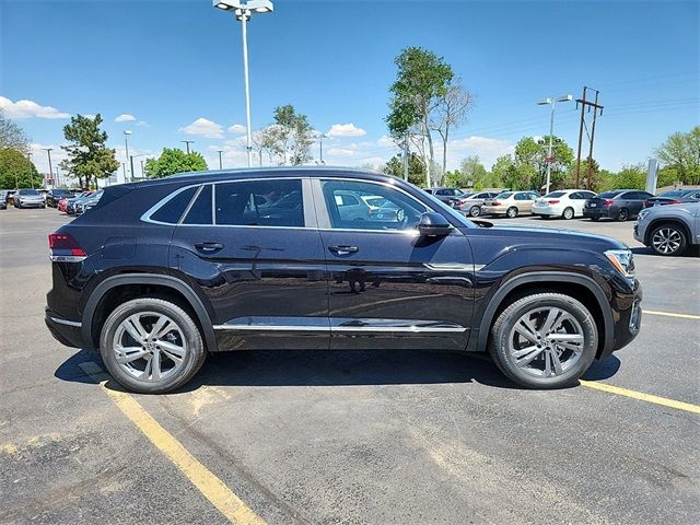 2024 Volkswagen Atlas Cross Sport 2.0T SEL R-Line