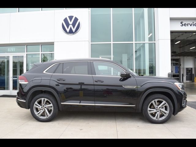 2024 Volkswagen Atlas Cross Sport 2.0T SEL R-Line