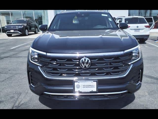 2024 Volkswagen Atlas Cross Sport 2.0T SEL R-Line