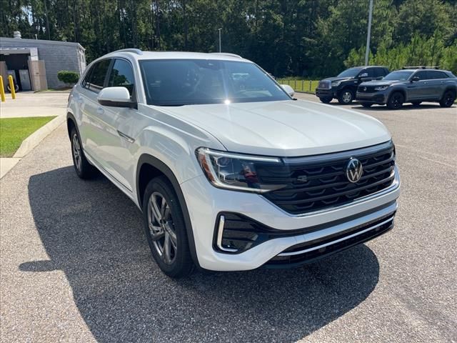 2024 Volkswagen Atlas Cross Sport 2.0T SEL R-Line