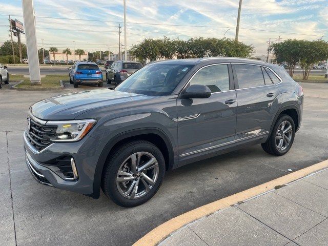 2024 Volkswagen Atlas Cross Sport 2.0T SEL R-Line