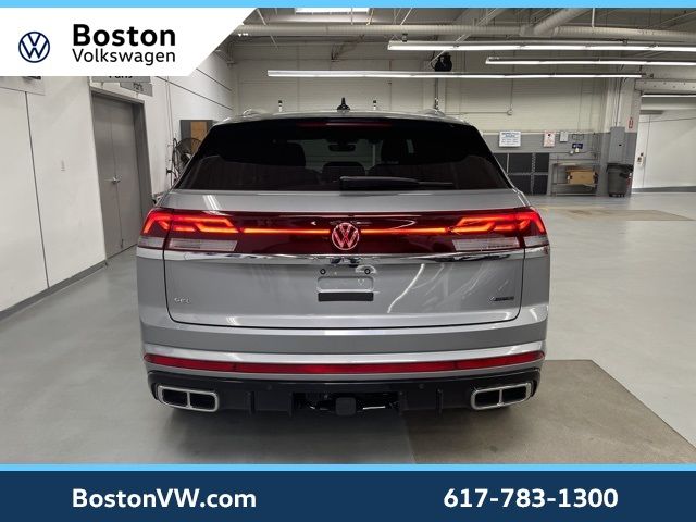 2024 Volkswagen Atlas Cross Sport 2.0T SEL R-Line