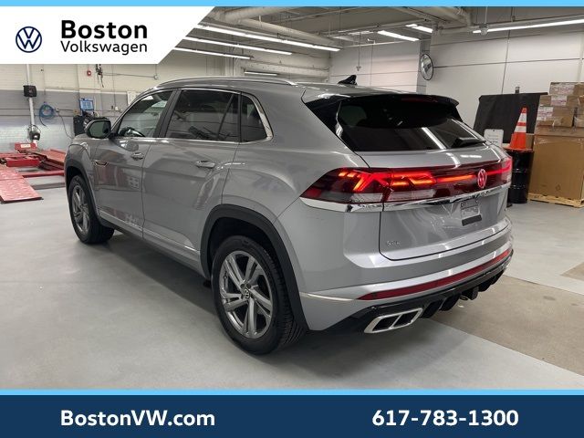 2024 Volkswagen Atlas Cross Sport 2.0T SEL R-Line