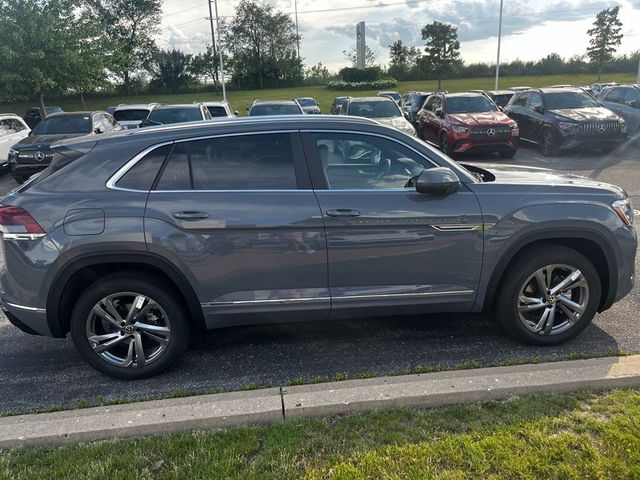 2024 Volkswagen Atlas Cross Sport 2.0T SEL R-Line