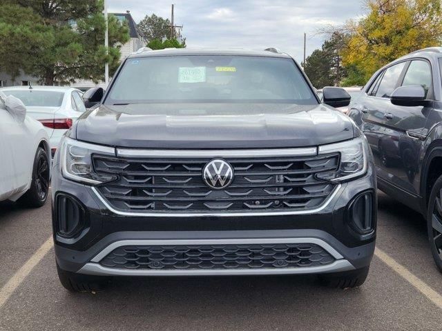 2024 Volkswagen Atlas Cross Sport 2.0T SE Technology