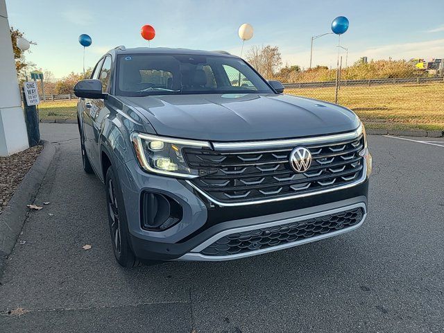 2024 Volkswagen Atlas Cross Sport 2.0T SE Technology