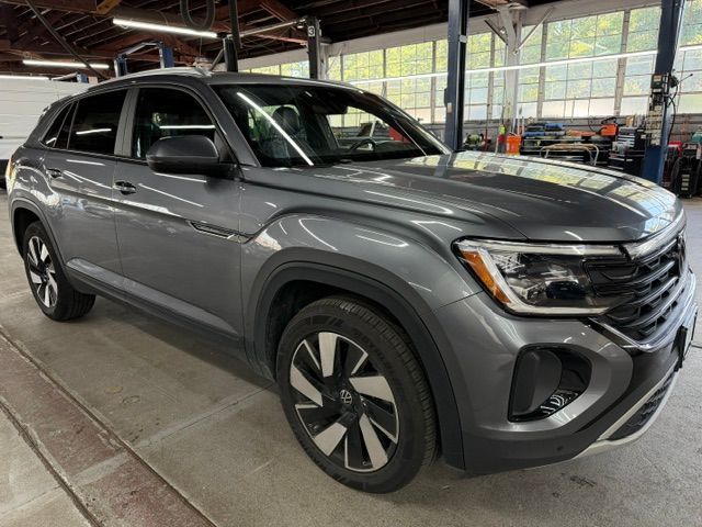 2024 Volkswagen Atlas Cross Sport 2.0T SE Technology