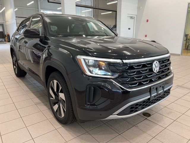 2024 Volkswagen Atlas Cross Sport 2.0T SE Technology