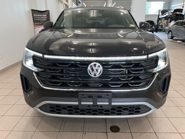 2024 Volkswagen Atlas Cross Sport 2.0T SE Technology