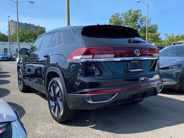 2024 Volkswagen Atlas Cross Sport 2.0T SE Technology