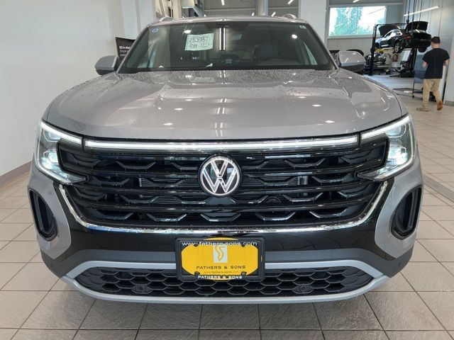 2024 Volkswagen Atlas Cross Sport 2.0T SE Technology