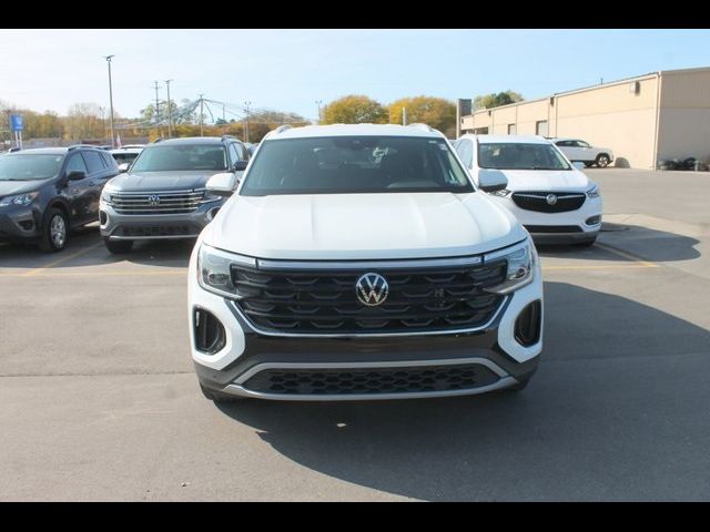 2024 Volkswagen Atlas Cross Sport 2.0T SE Technology