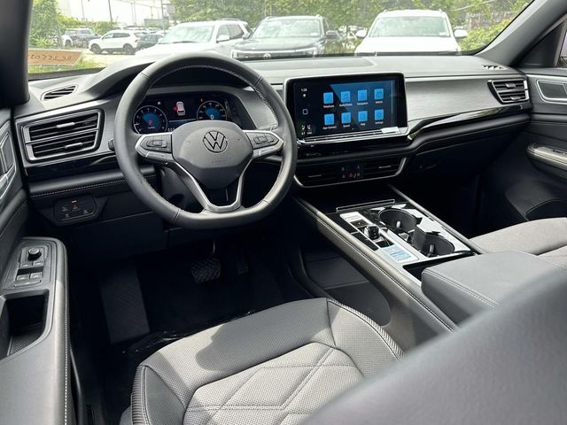 2024 Volkswagen Atlas Cross Sport 2.0T SE Technology