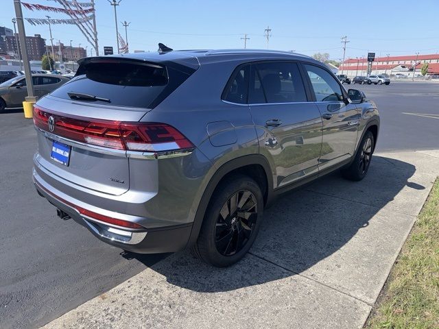 2024 Volkswagen Atlas Cross Sport 2.0T SE Technology