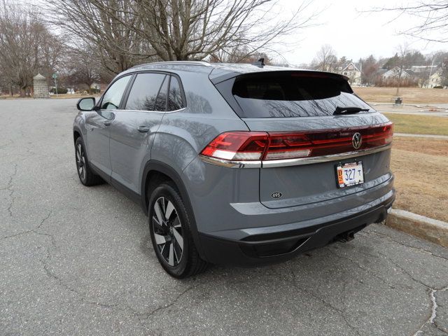 2024 Volkswagen Atlas Cross Sport 2.0T SE Technology