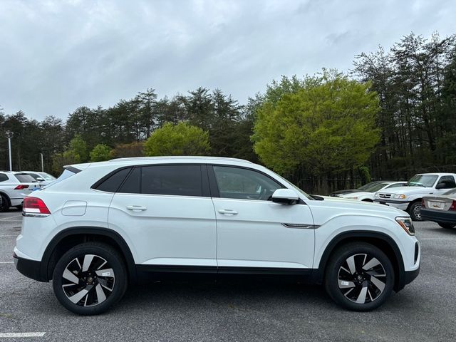 2024 Volkswagen Atlas Cross Sport 2.0T SE Technology