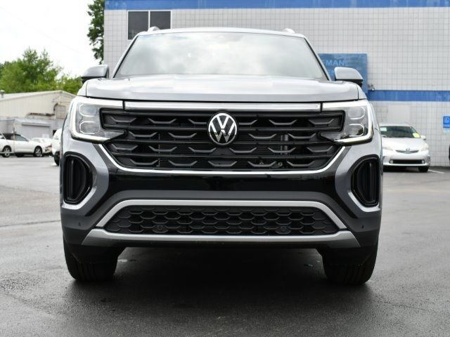 2024 Volkswagen Atlas Cross Sport 2.0T SE Technology