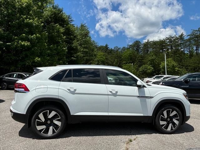 2024 Volkswagen Atlas Cross Sport 2.0T SE Technology